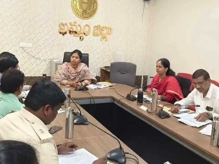 విద్యాశాఖలో మార్పులపై అధికారులతో అ.కలెక్టర్ సమీక్ష