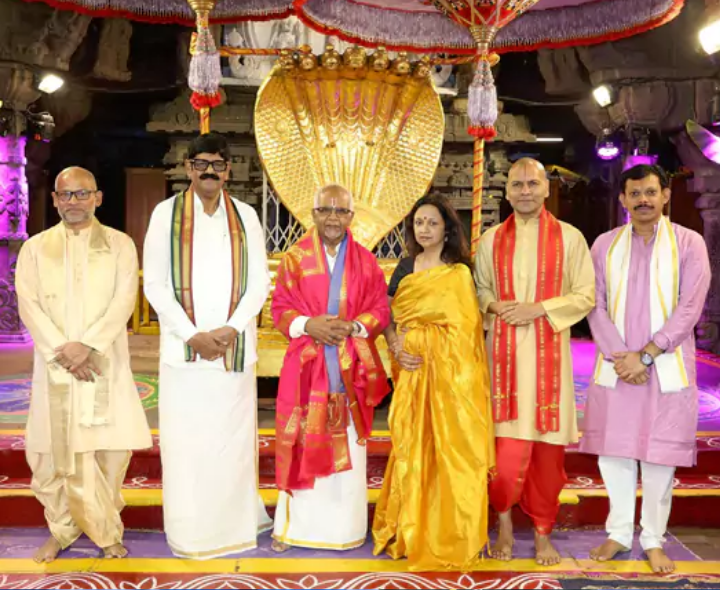 శ్రీవారి సేవలో మారిషస్ అధ్యక్షుడు