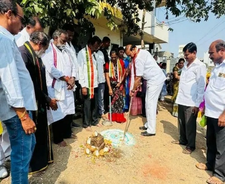 ‘రహదారుల నిర్మాణానికి శంకుస్థాపన’