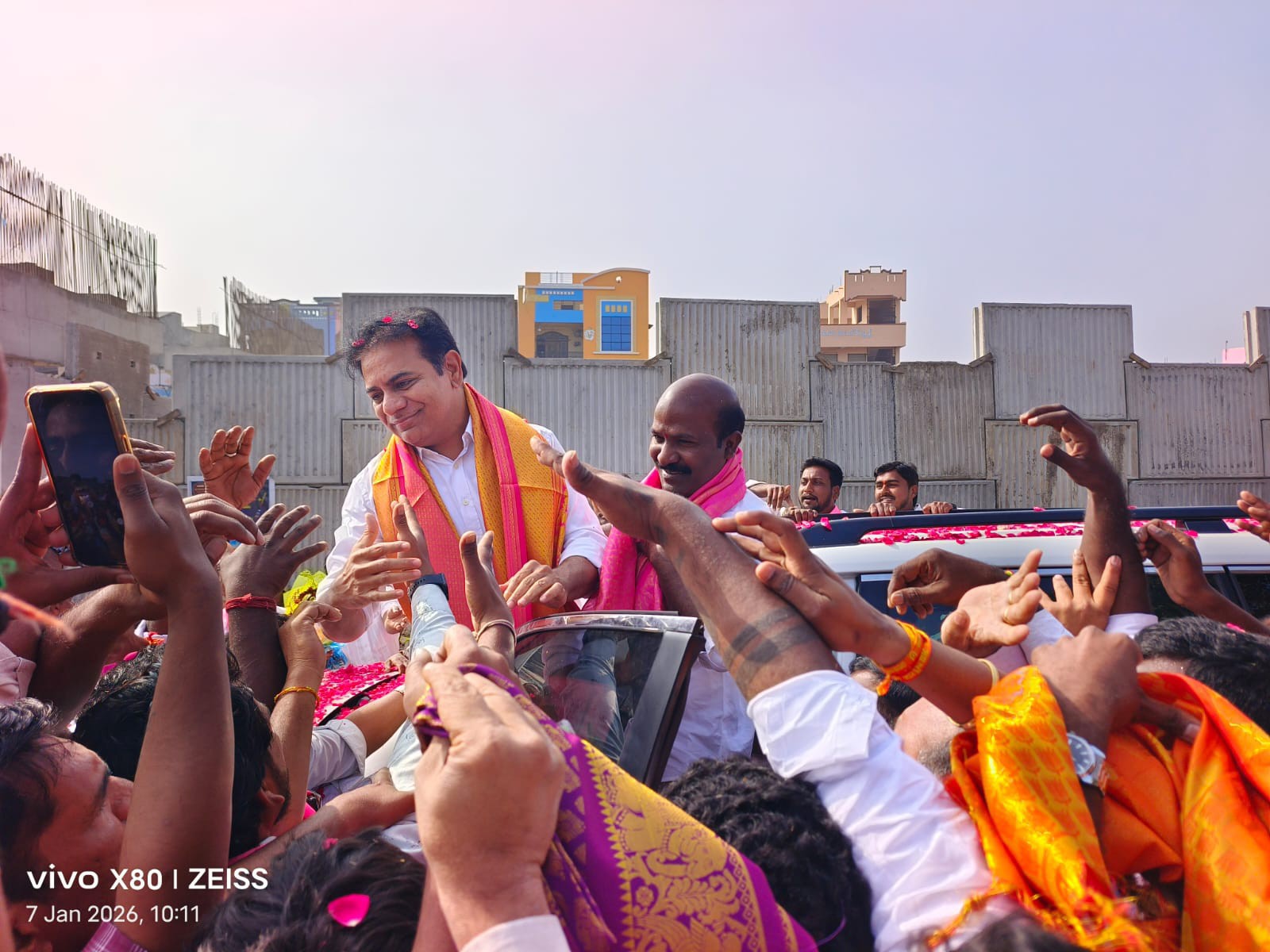 కేటీఆర్‌కు చిట్యాలలో ఘన స్వాగతం