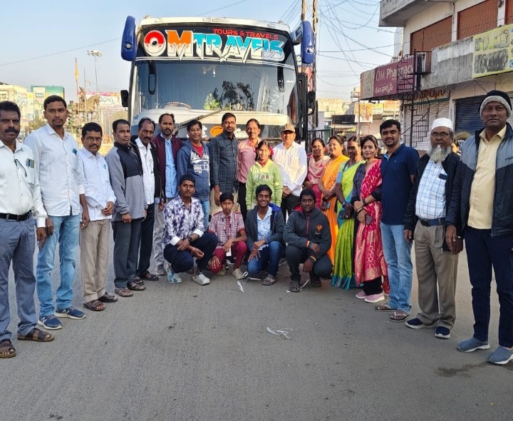 సైన్స్ ఎగ్జిబిషన్‌కు బయలుదేరిన విద్యార్థులు