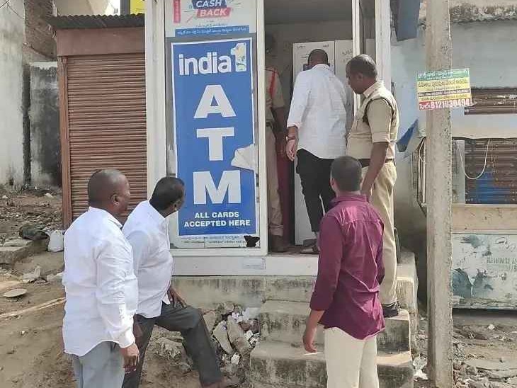 రాజాపూర్ ఏటీఎంలో దొంగల దాడి