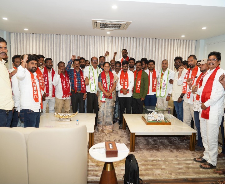 ‘కార్మికుల హక్కుల సాధనకు పాటుపడాలి’