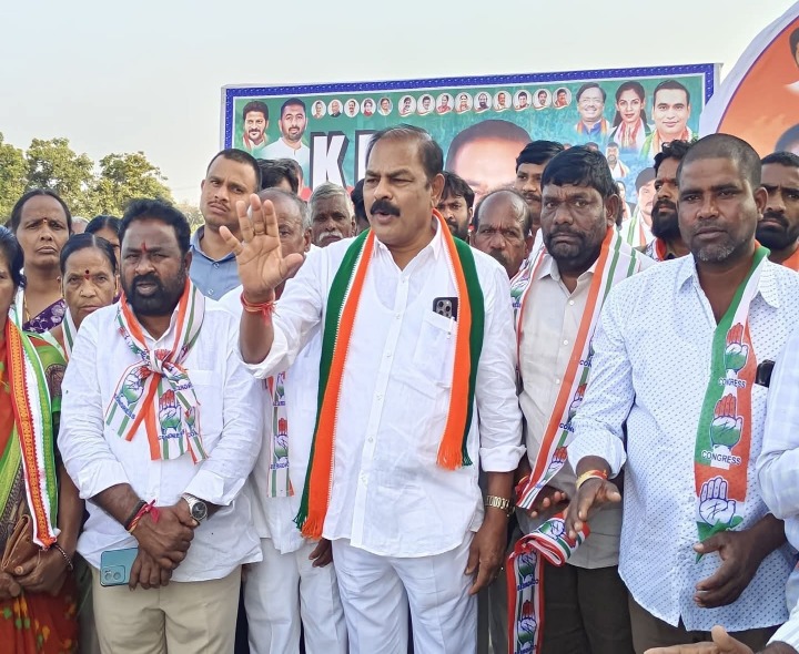 రాహుల్ గాంధీని విమర్శించే నైతిక హక్కు లేదు: కొమ్మూరి ప్రతాపరెడ్డి