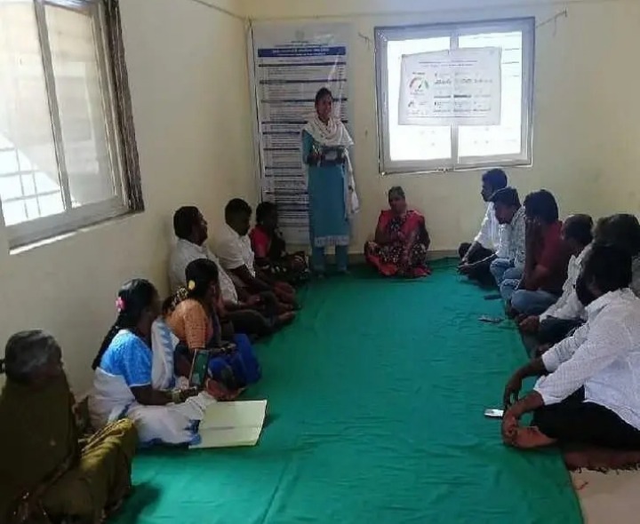 లక్ష్మీపూర్ సర్పంచ్ ఆధ్వర్యంలో గ్రామసభ