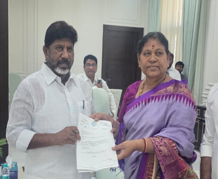 డిప్యూటీ సీఎం భట్టిని కలిసిన ఎమ్మెల్యే