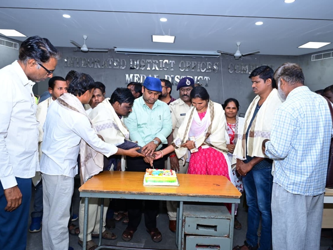 బ్రెయిలీ లిపి అంధుల పాలిట వరం: కలెక్టర్