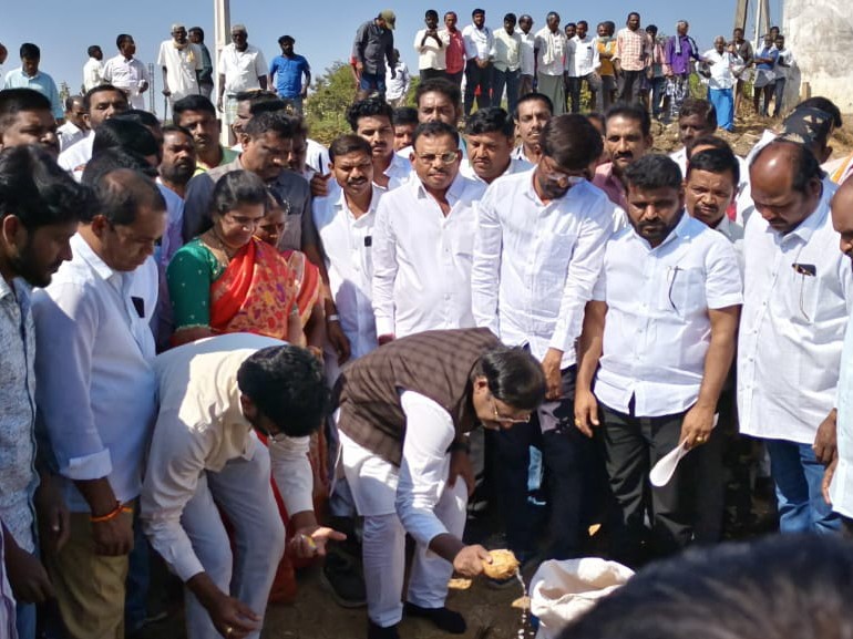 విద్యా రంగంపై ప్రత్యేక దృష్టి సారించిన ప్రభుత్వం: మంత్రి