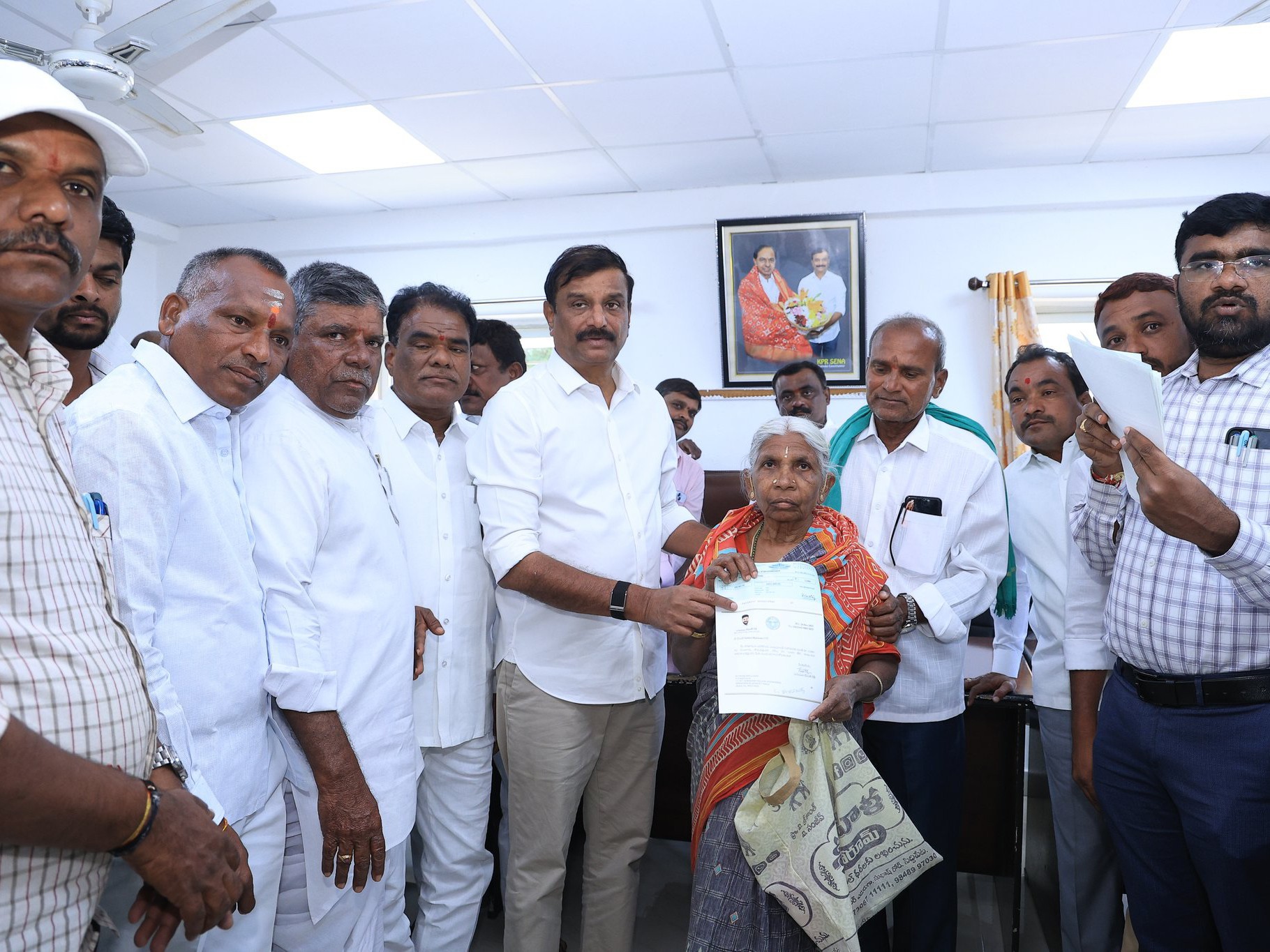 ‘నీళ్ళివ్వకపోతే సచివాలయం ముట్టడిస్తాం’