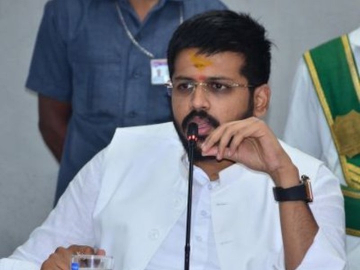 రోడ్డు ప్రమాదాల నివారణకు కృషి చేయాలి: ఎమ్మెల్యే