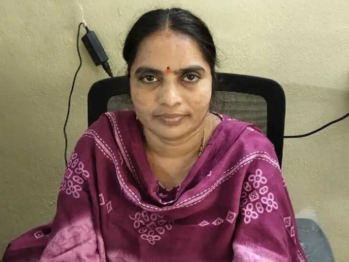 యూరియా అధిక ధరకు విక్రయిస్తే చర్యలు: ఏవో