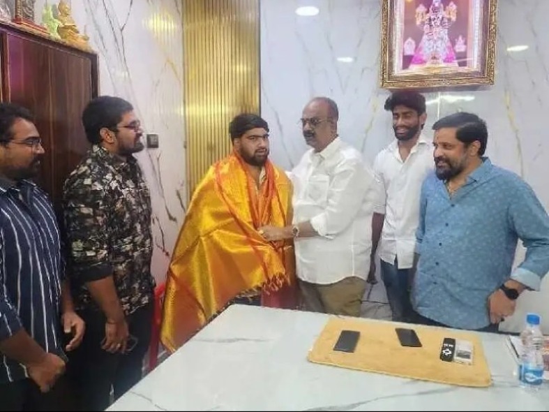 యువత రాజకీయాల్లో ఉన్నతంగా ఎదగాలి: ఎమ్మెల్యే