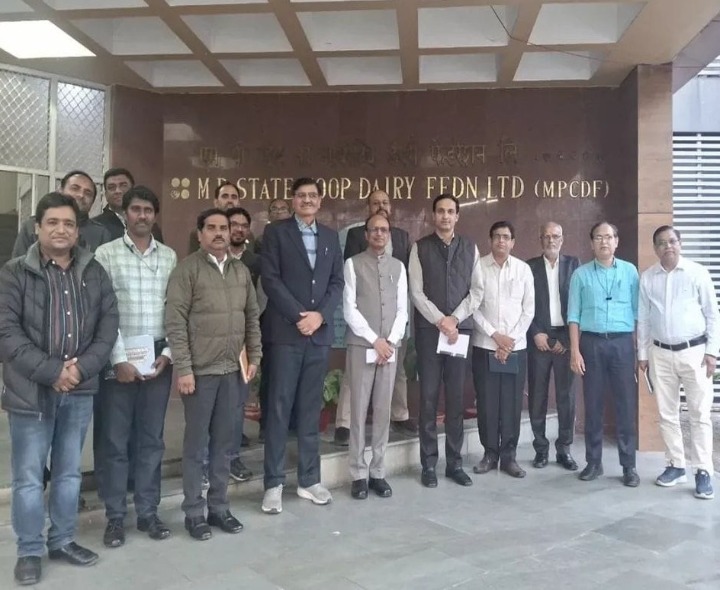 సాంచి మిల్క్ డెయిరీని సందర్శించిన గుత్తా అమిత్