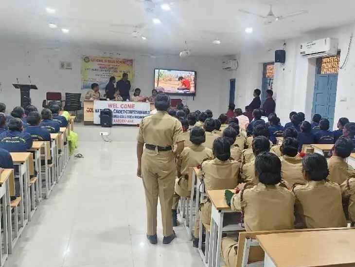 ‘సైబర్ నేరాలపై మహిళలు అప్రమత్తంగా ఉండాలి’