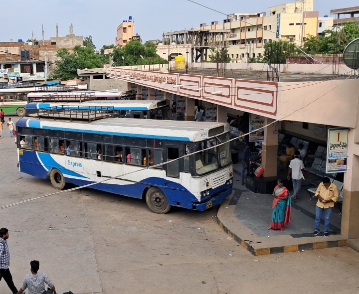 సంక్రాంతికి 298 ఆర్టీసీ ప్రత్యేక బస్సులు
