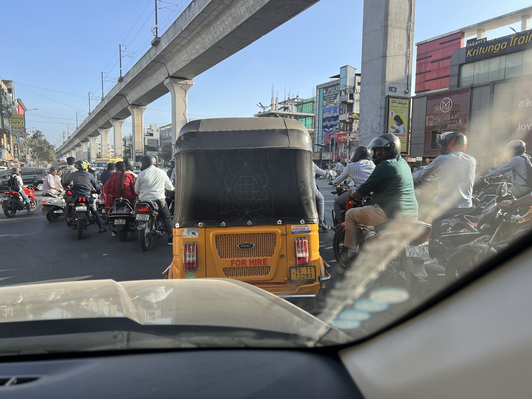 ఫ్రీ లెఫ్ట్ బ్లాక్.. శాశ్వత పరిష్కారం ఎక్కడ..?