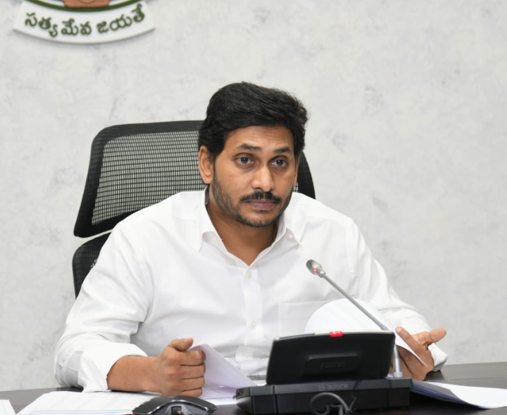 చంద్రబాబుది క్రెడిట్ చోరీ: జగన్