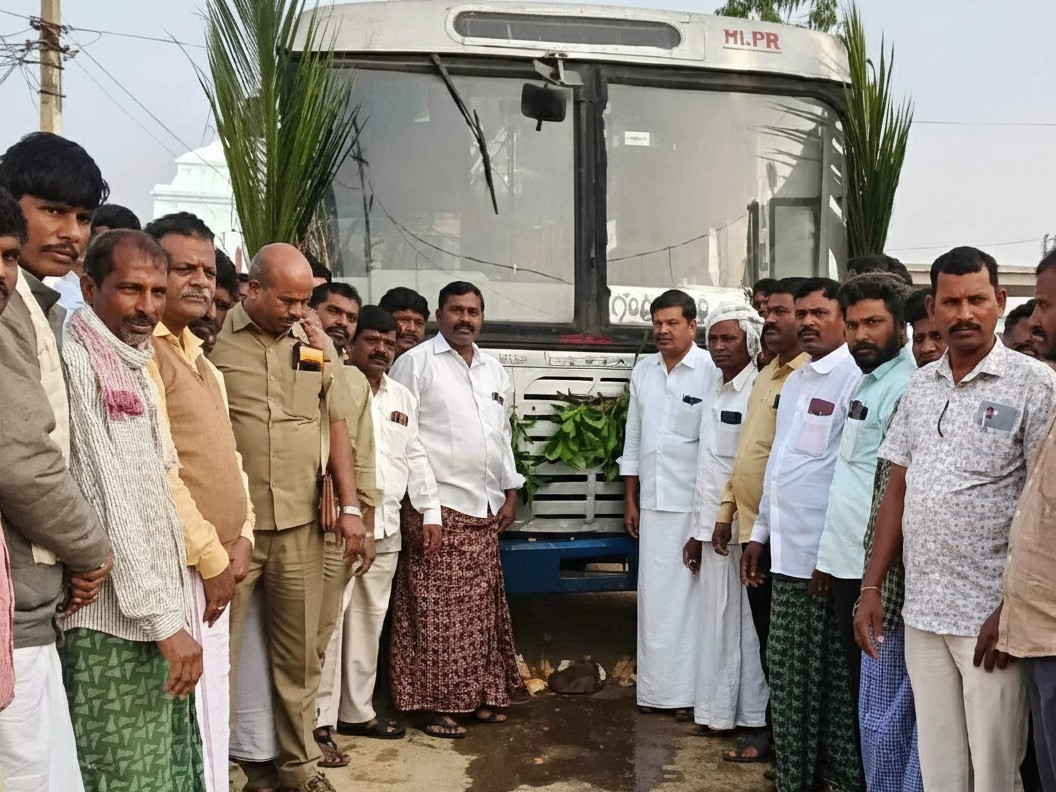 గ్రామానికి కొత్త ఆర్టీసీ బస్సు సేవలు