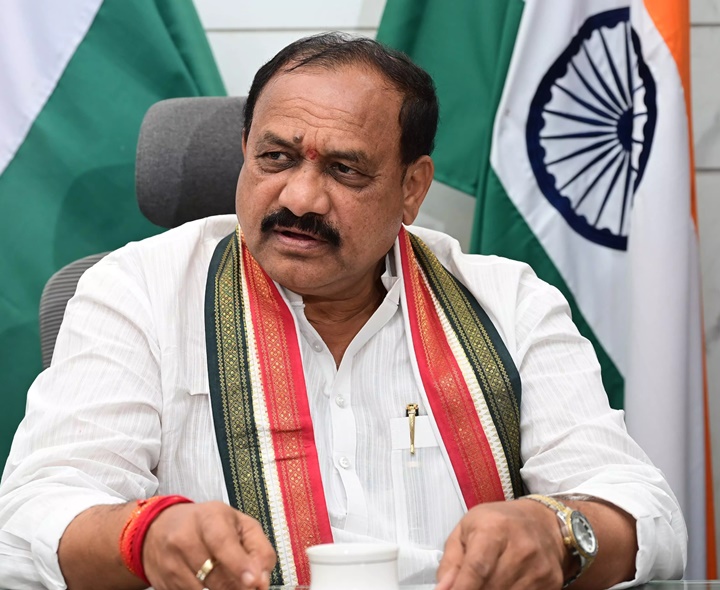 సంక్రాంతి తర్వాత గ్రామసభలు: టీపీసీసీ ఛైర్మన్