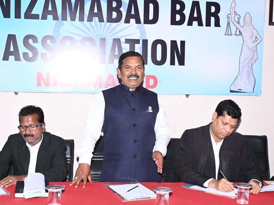 న్యాయవాదుల సమస్యల పరిష్కారానికి కృషి