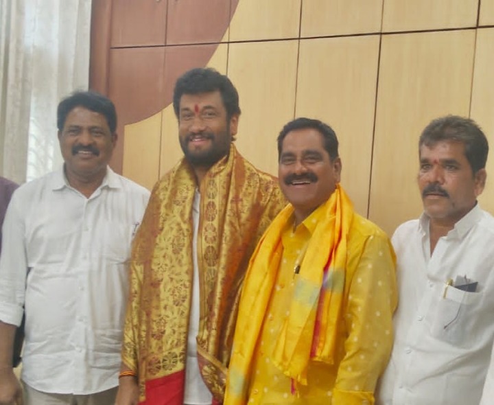 సమాజాభివృద్ధి కోసం కలిసి పని చేద్దాం: MLA