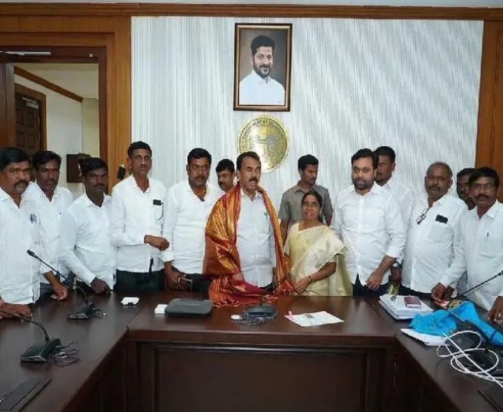 మంత్రి జూపల్లిని కలిసిన సొనాల మండల సర్పంచ్లు