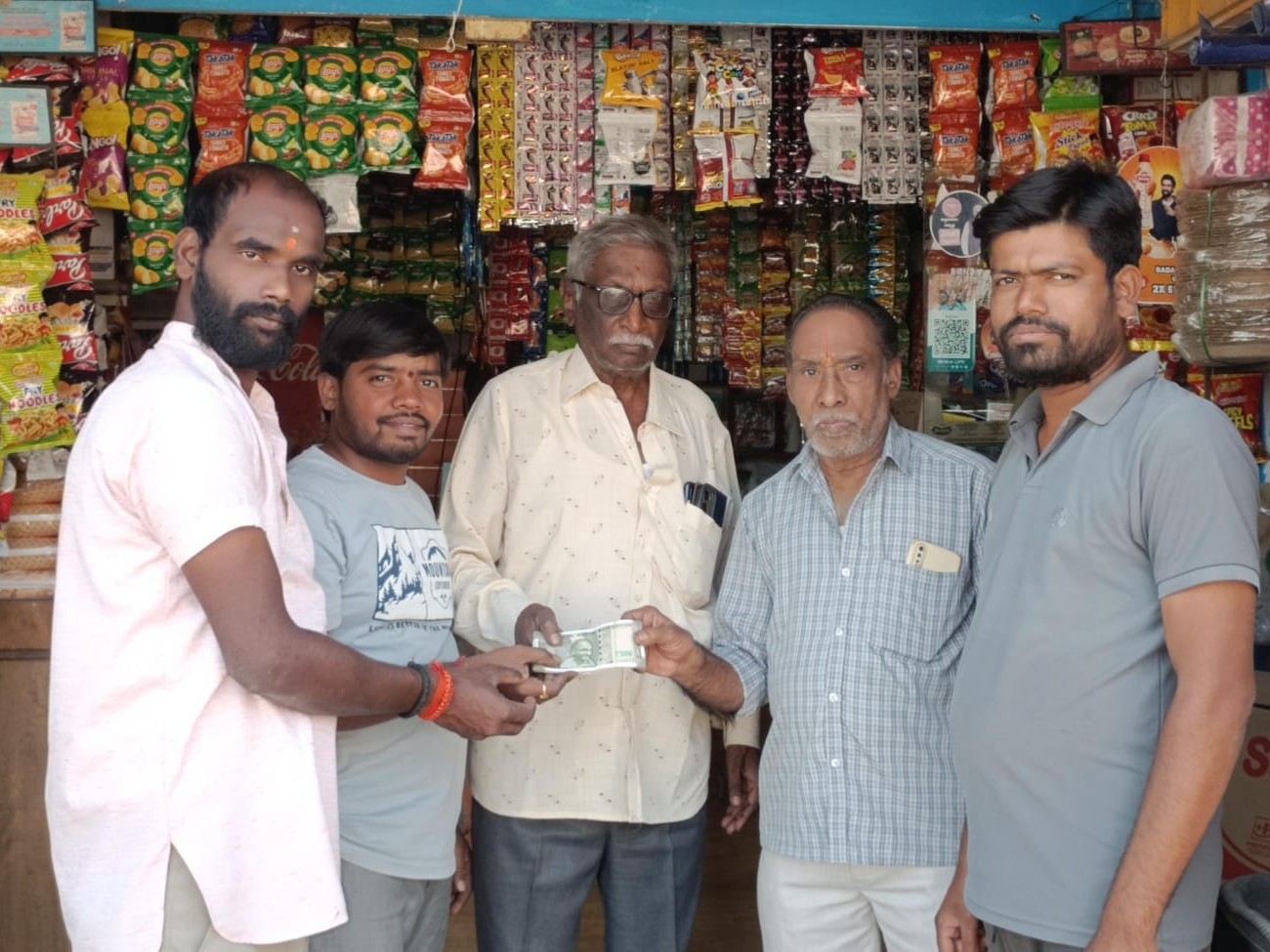 ఆలయ నిర్మాణానికి రూ. 35వేల విరాళం