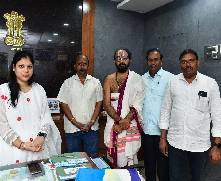 వెంకటేశ్వర స్వామి బ్రహ్మోత్సవాల నిర్వహణపై సమీక్ష