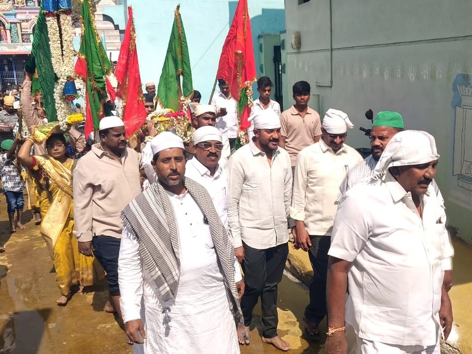 దస్తగిరి కట్టను ప్రారంభించిన మున్సిపల్ ఛైర్‌పర్సన్