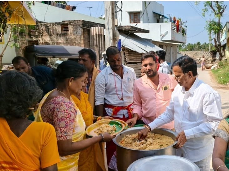 ఓం శక్తి ఆలయంలో ప్రత్యేక పూజలు