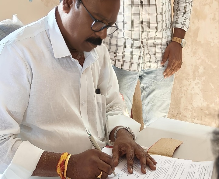 అసిస్టెంట్ అకౌంట్స్ ఆఫీసర్ గా రమేష్ బాధ్యతల స్వీకరణ