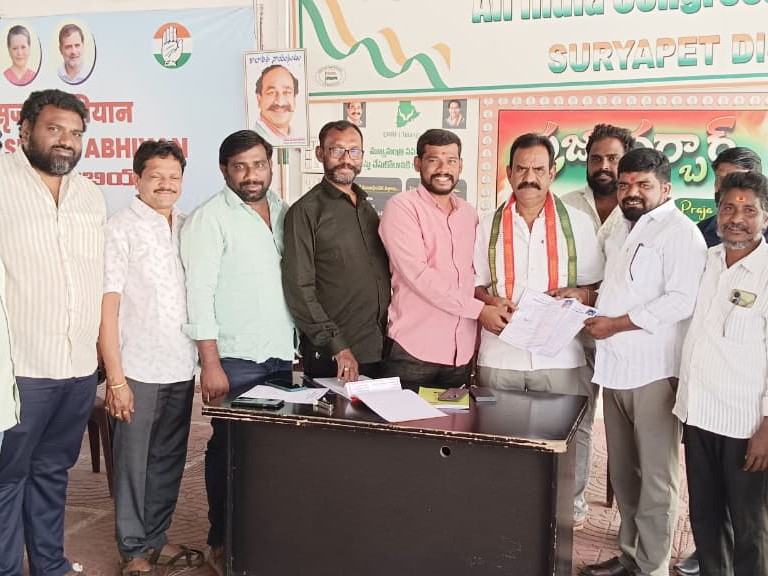 మున్సిపల్ అభ్యర్థుల నుంచి దరఖాస్తుల స్వీకరణ