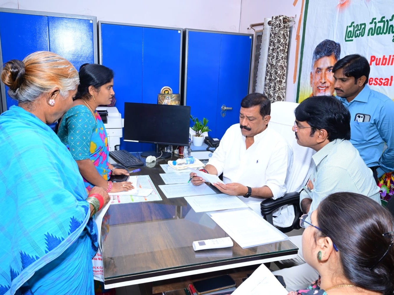 ‘రెవిన్యూ సమస్యలపై ప్రత్యేక దృష్టి’