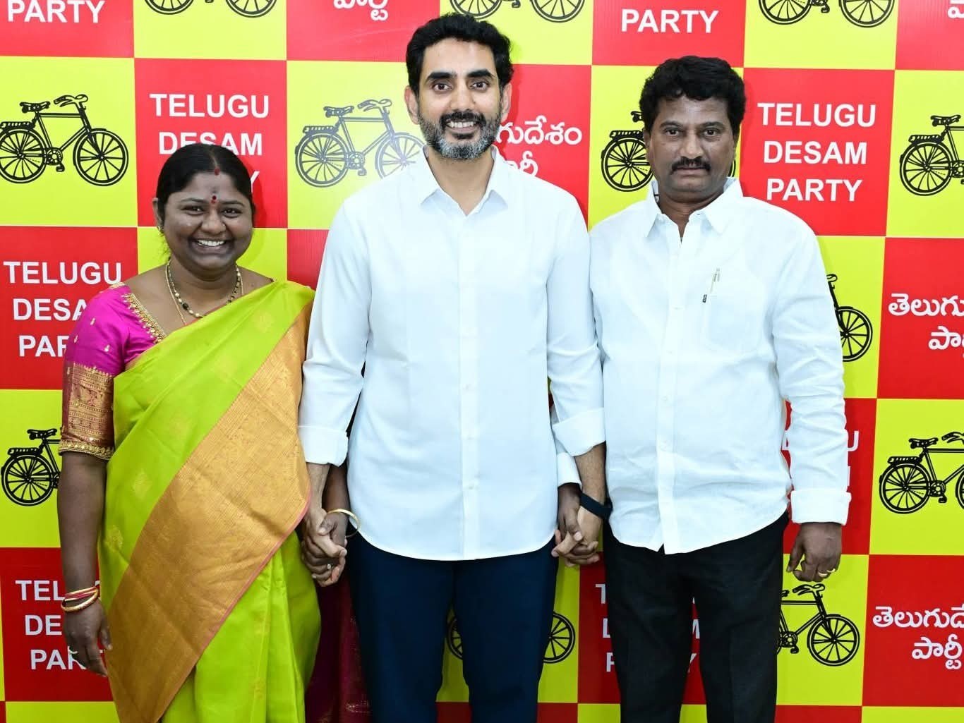 మంత్రి నారా లోకేష్‌ను కలిసిన గుడిసి కృష్ణమ్మ