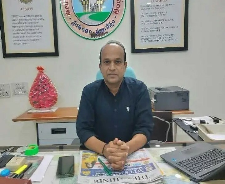 సంక్రాంతి పండుగకు ప్రత్యేక బస్సులు ఏర్పాట్లు: RM