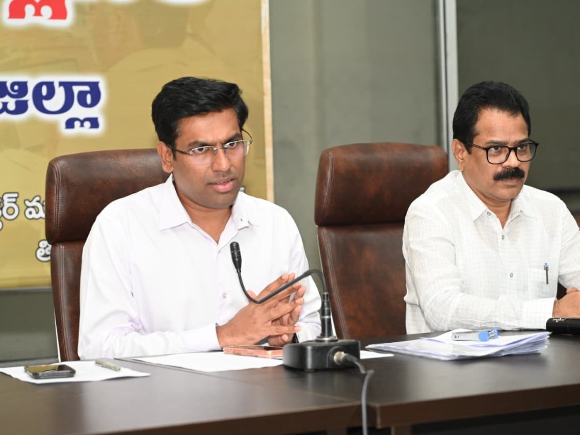 పేదలను ఆఫీసుల చుట్టూ తిప్పొద్దు: కలెక్టర్