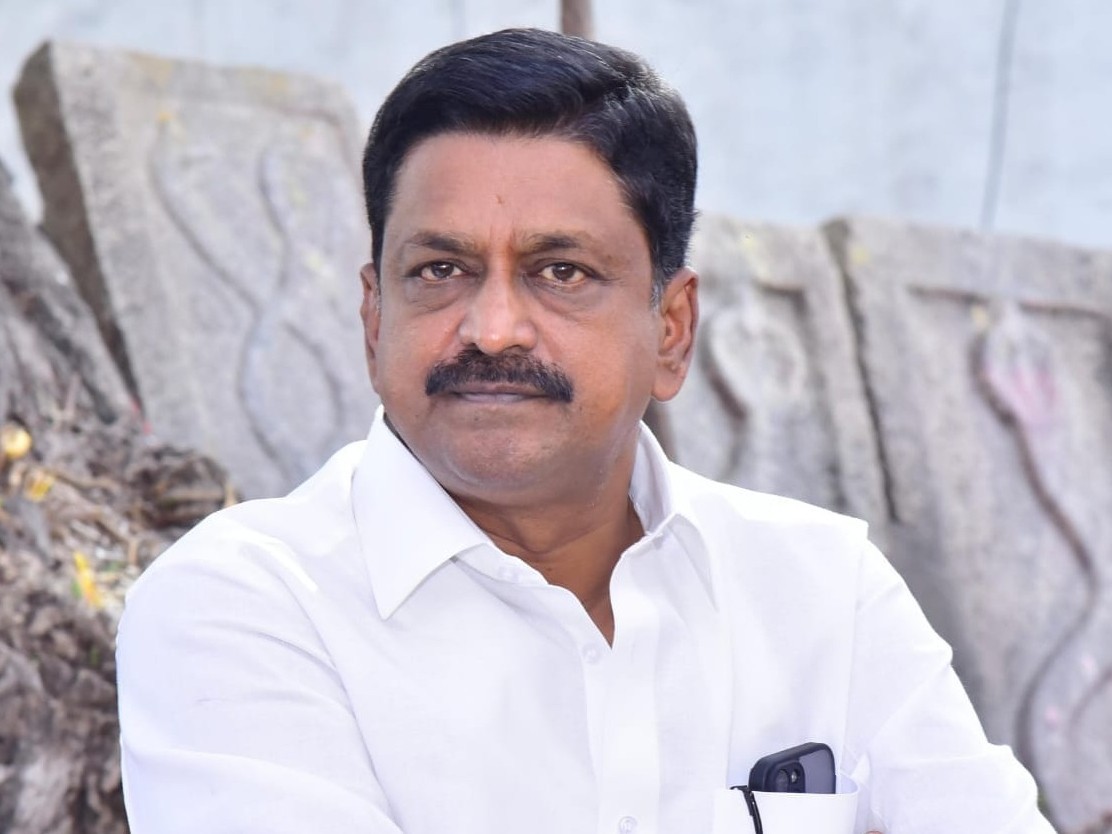 హరీష్ రావుపై మంత్రి పయ్యావుల ఫైర్