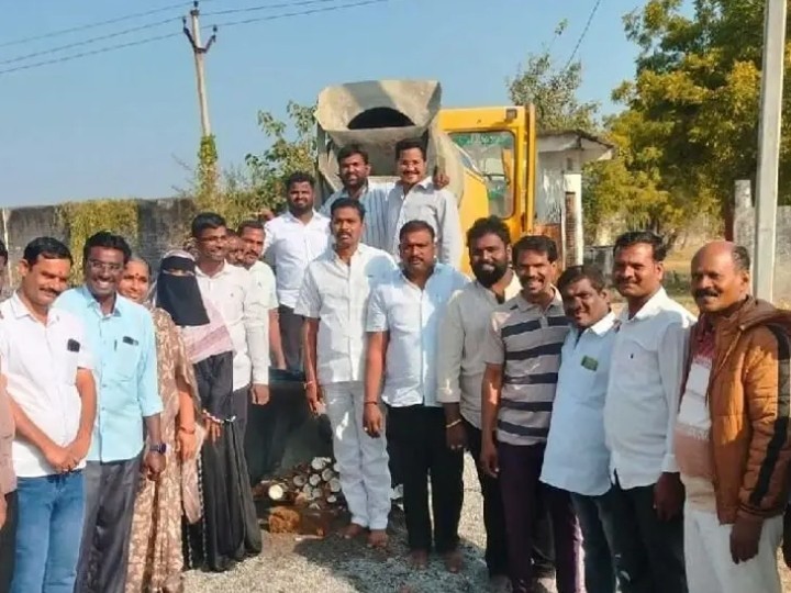 సీ.సీ. రోడ్డు పనులు ప్రారంభించిన సర్పంచ్