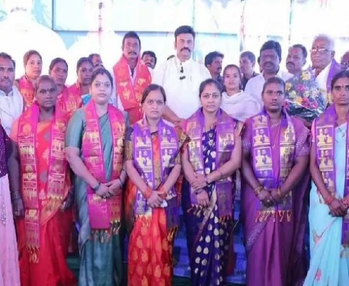 దేవాలయాల అభివృద్ధికి కృషి చేయండి: రఘురామ