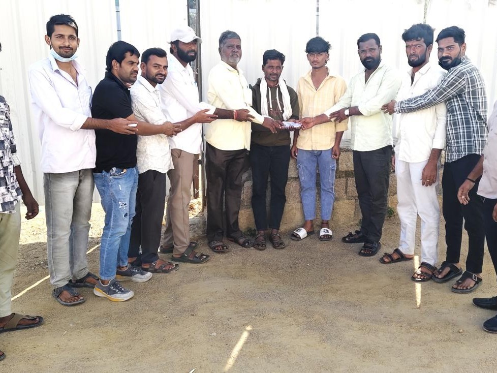 బాధితురాలి కుటుంబానికి ఆర్థిక సాయం