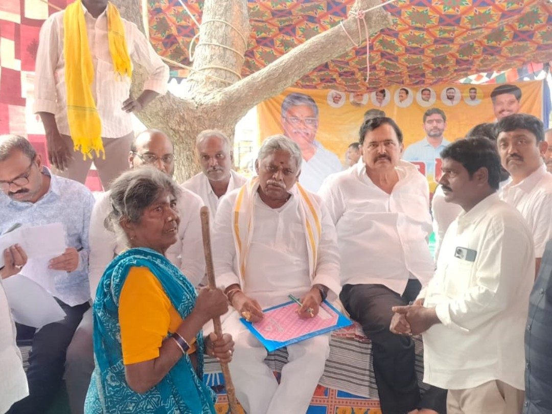 ‘ప్రతి వినతికి పరిష్కారం చూపే బాధ్యత ప్రభుత్వానిదే’