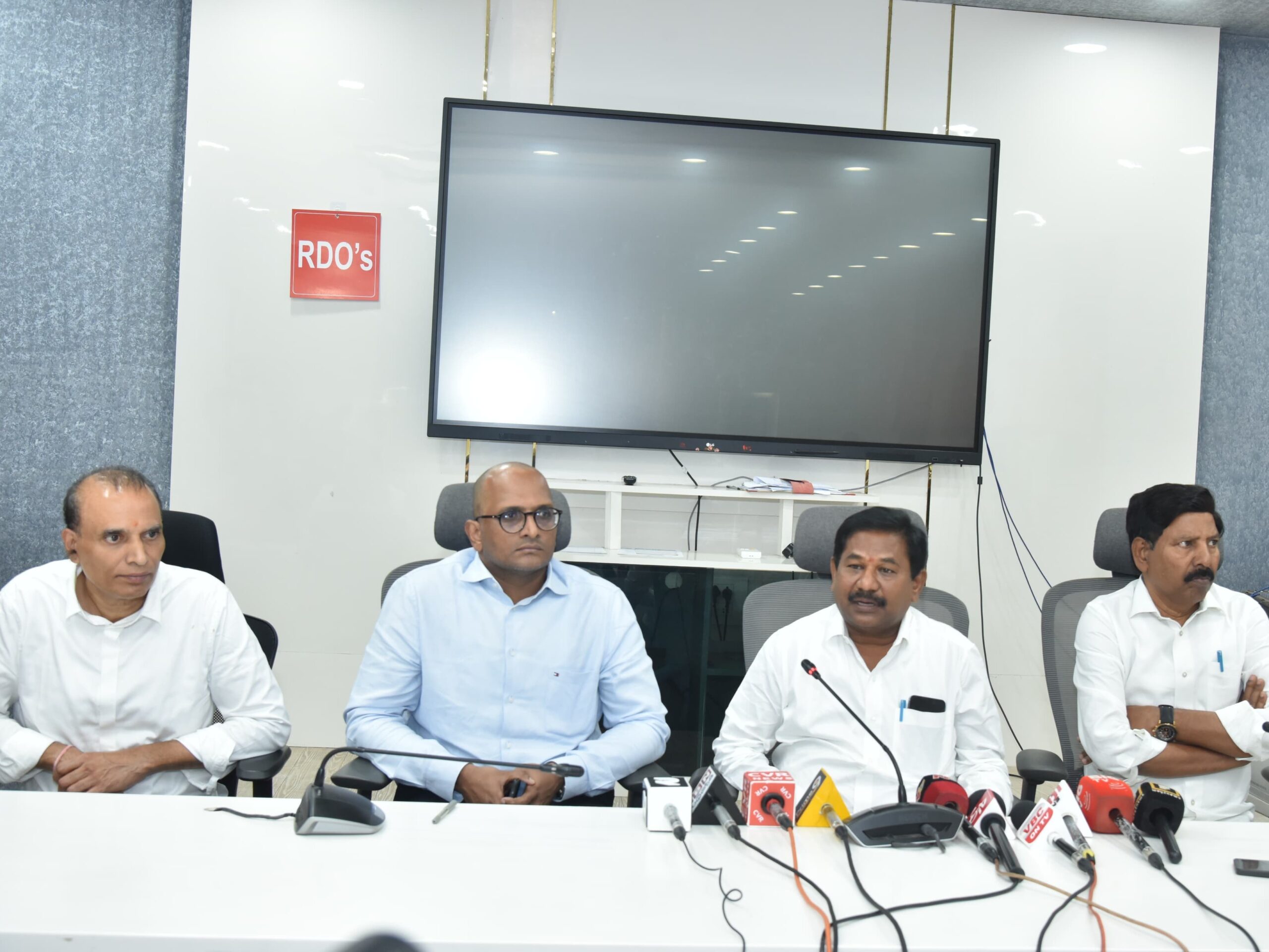 ‘విశాఖను గ్లోబల్ సిటీగా తీర్చిదిద్దడమే లక్ష్యం’