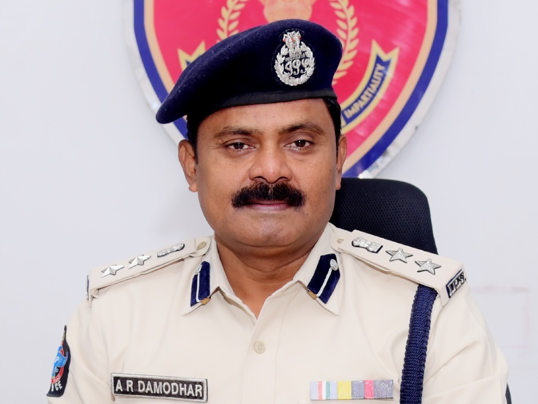 పోలీసు కుటుంబాలతో సంక్రాంతి సంబరాలు