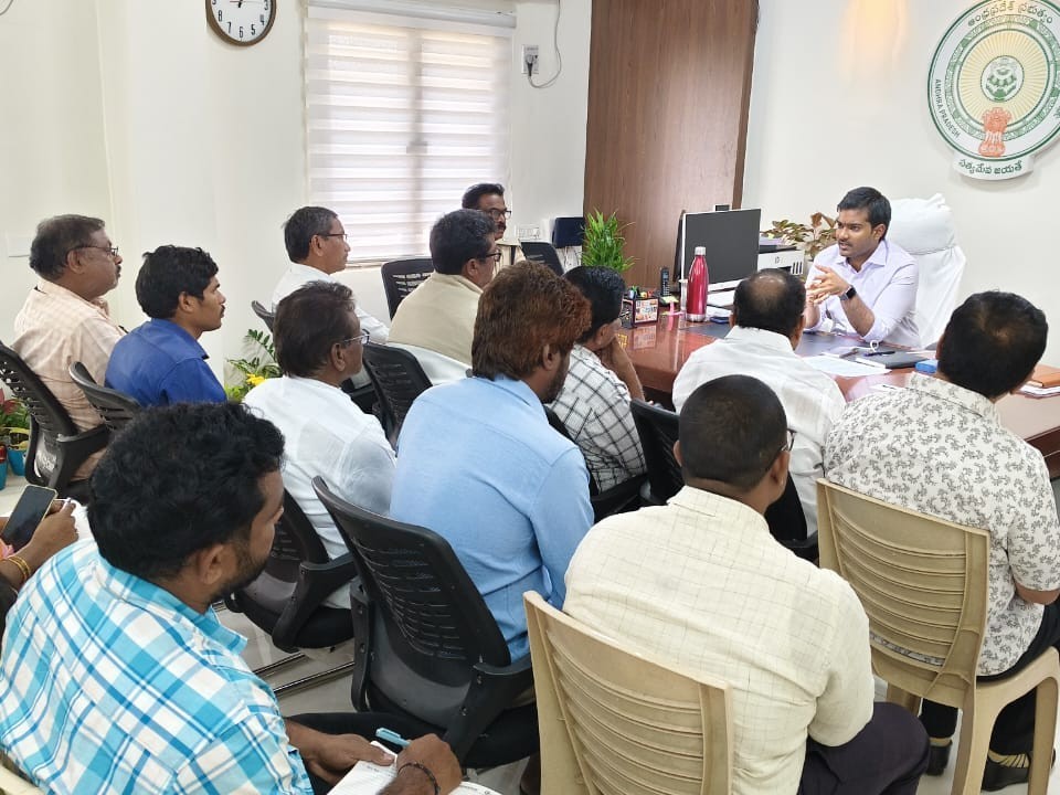 ‘ప్రతి 70 ఇళ్లకు ఒక క్లస్టర్ స్పెషల్ ఆఫీసర్’