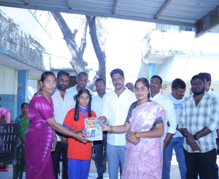 ‘ఉన్నత చదువులు చదివి గొప్ప స్థాయికి ఎదగాలి’