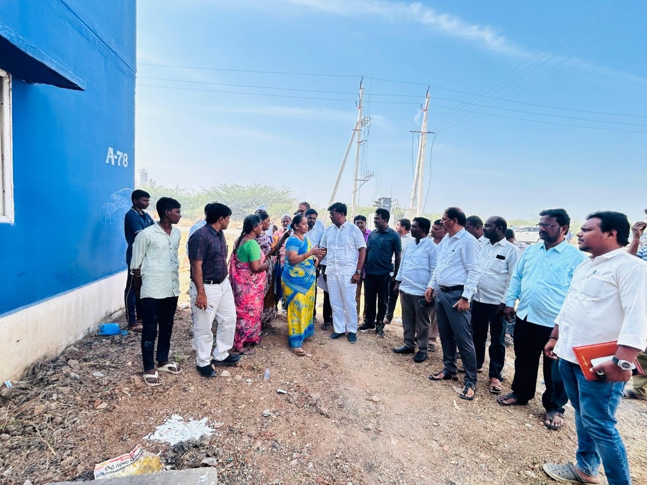 టిడ్కో గృహాలను పరిశీలించిన ఎమ్మెల్యే