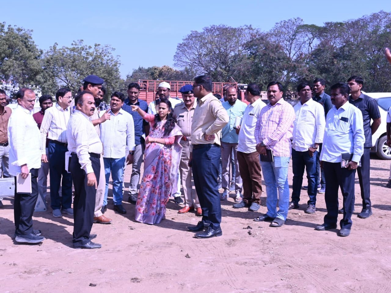 ఈనెల 11న డబుల్ బెడ్ రూమ్ ఇళ్ల పంపిణీ: కలెక్టర్