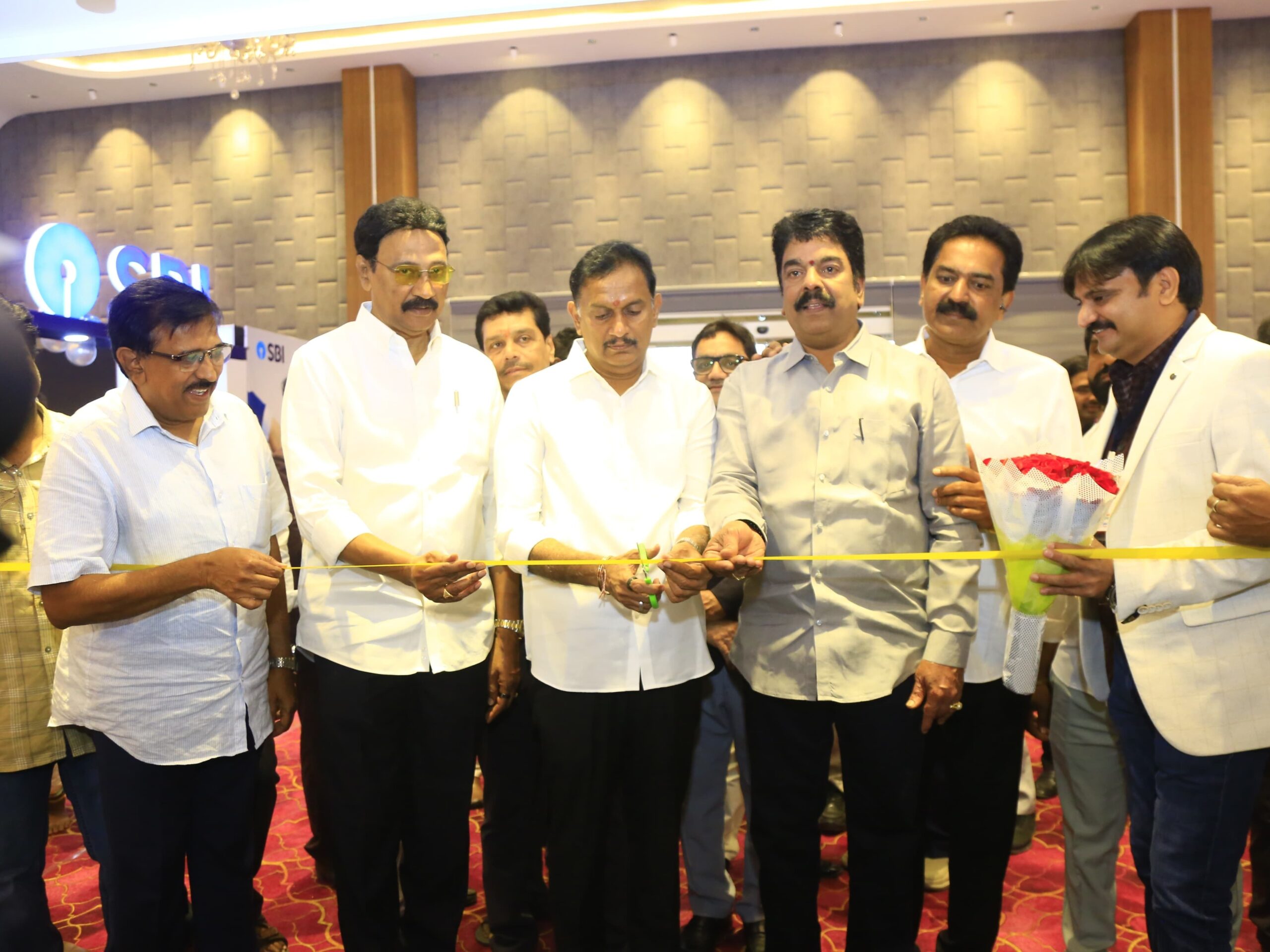 క్రైడాయ్ ప్రాపర్టీ షోను ప్రారంభించిన ఎంపీ