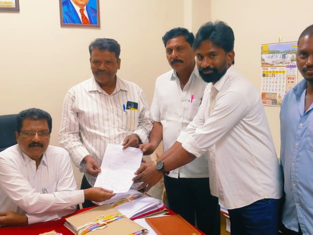 ‘పంచాయతీ కార్మికులకు వేతనాలు చెల్లించాలి’