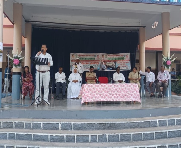 రోడ్డు భద్రతా నియమాలను తప్పనిసరిగా పాటించాలి: అదనపు కలెక్టర్